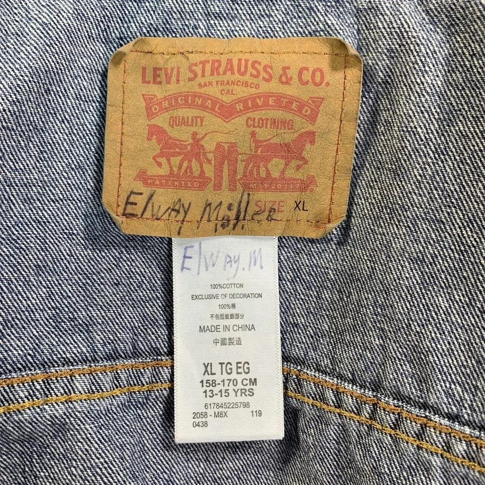 Levi's Jacket Youth XL Blue‎ Jean Denim Trucker Button Front Pockets 13-15 Yrs